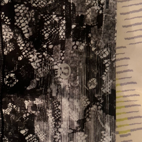 Lululemon leggings - Picture 3 of 4